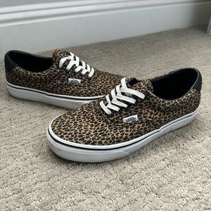 *SOLD* VANS LEOPARD PRINT SNEAKERS